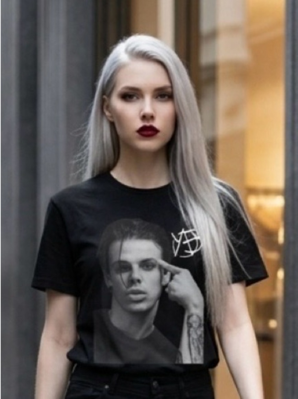 🆕 Yungblud Black Graphic Adult T-Shirt